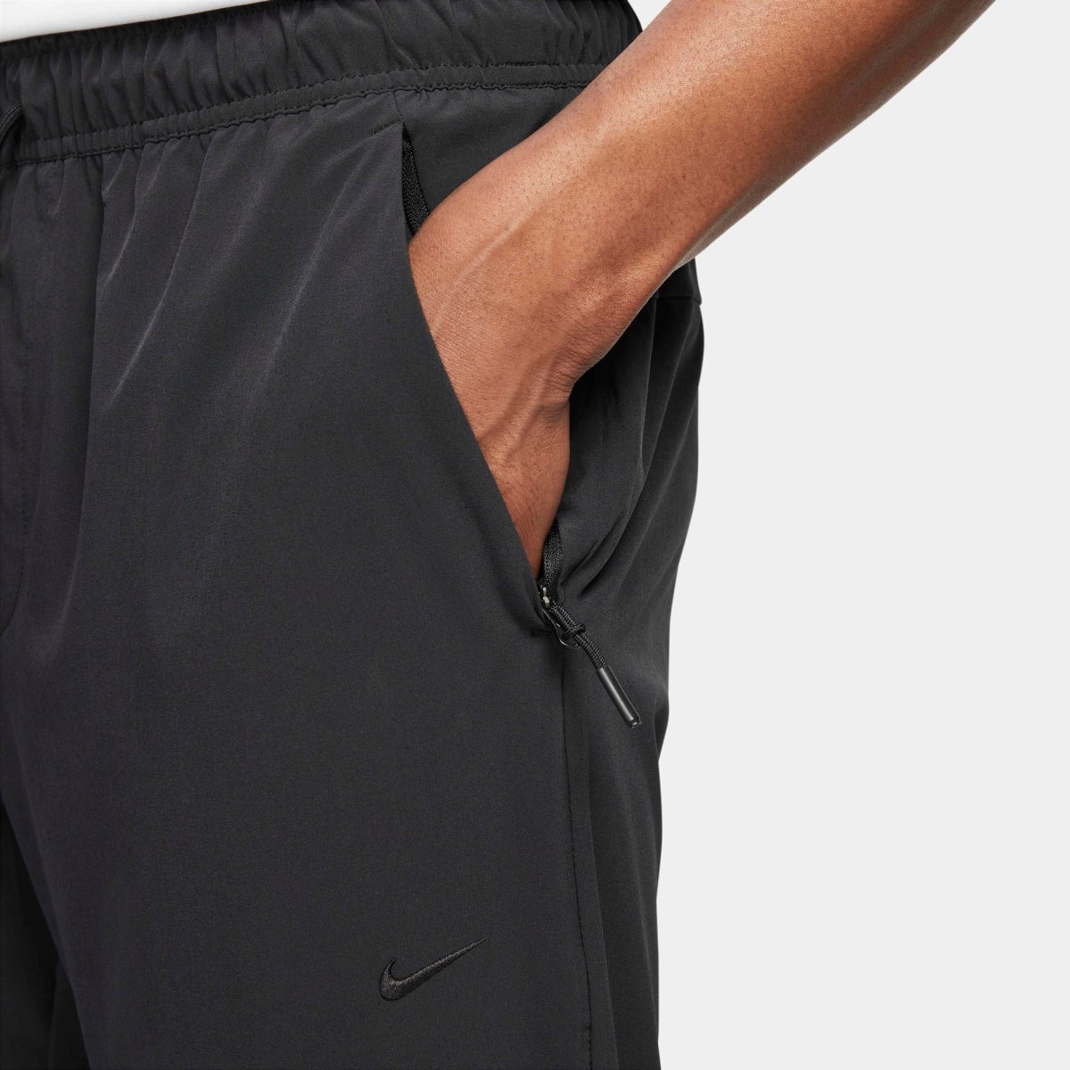 Calças Homem Nike Dri-Fit Unlimited Pretas - Image 4